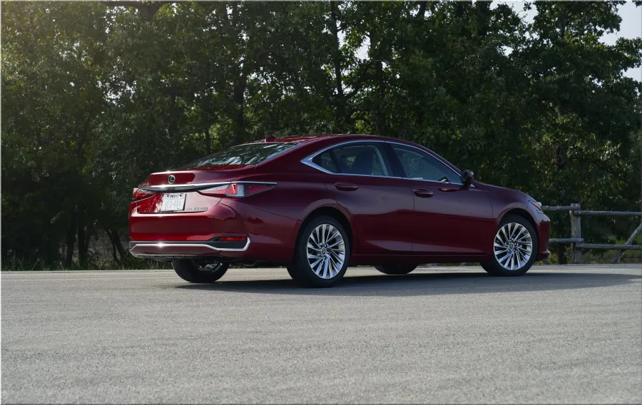 2024 Lexus ES