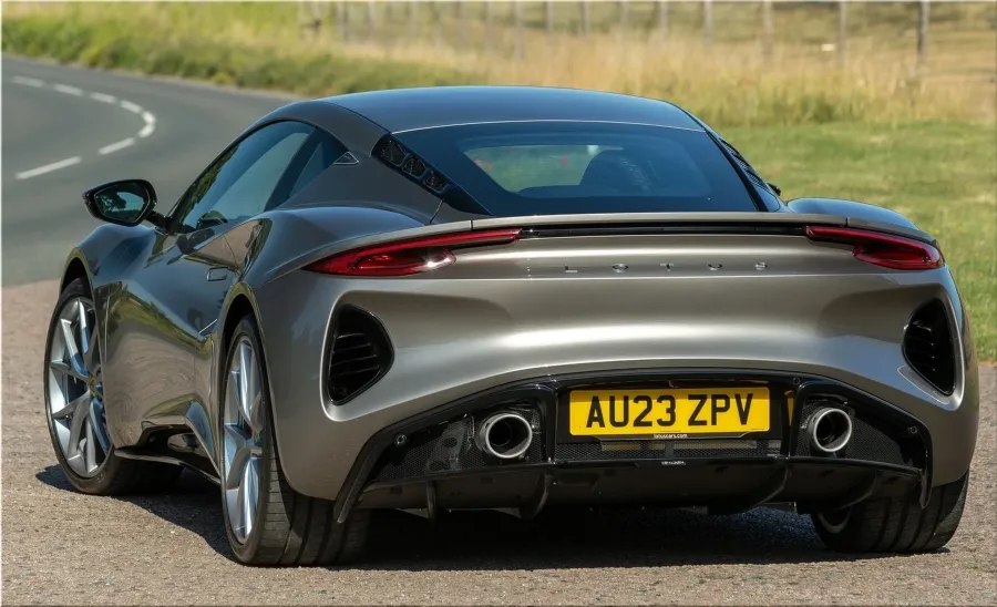 2024 Lotus Emira i4
