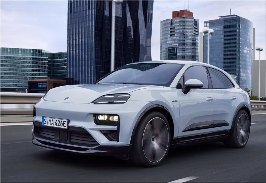 2025 Porsche Macan Turbo