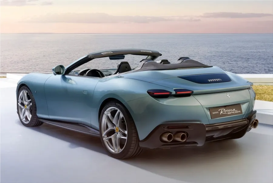 Ferrari Roma Spider