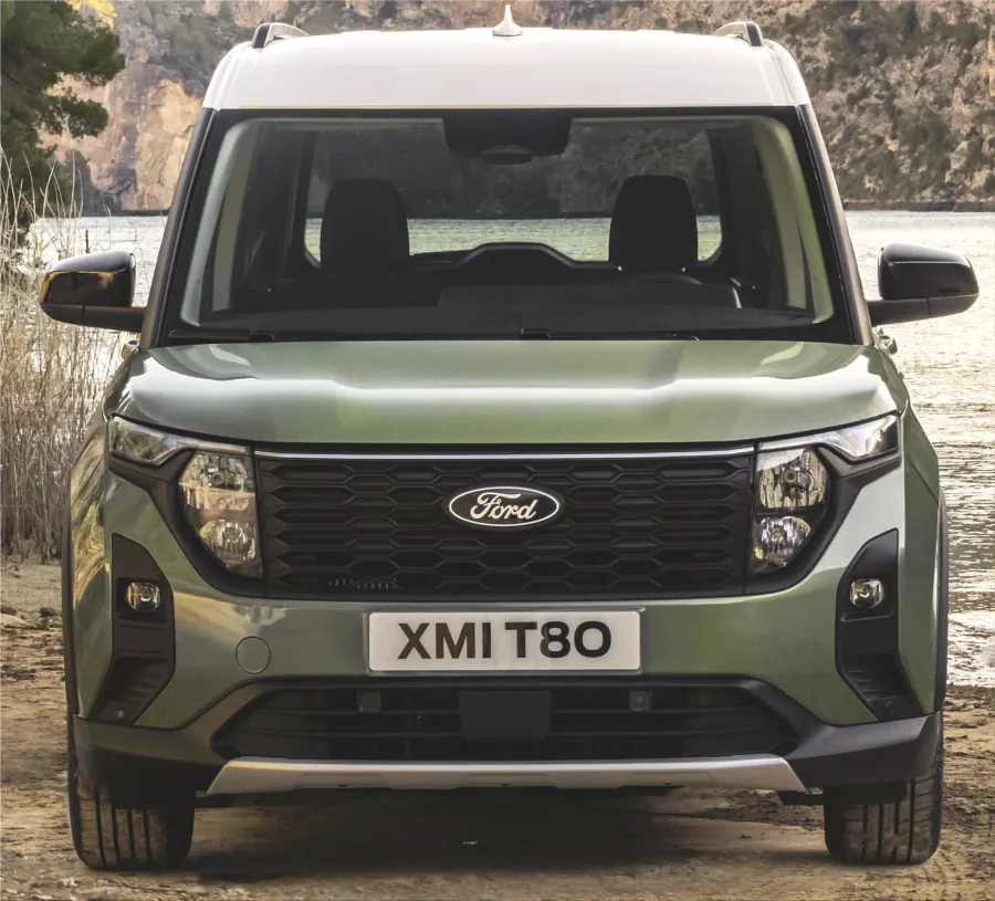 Ford E-Tourneo Courier