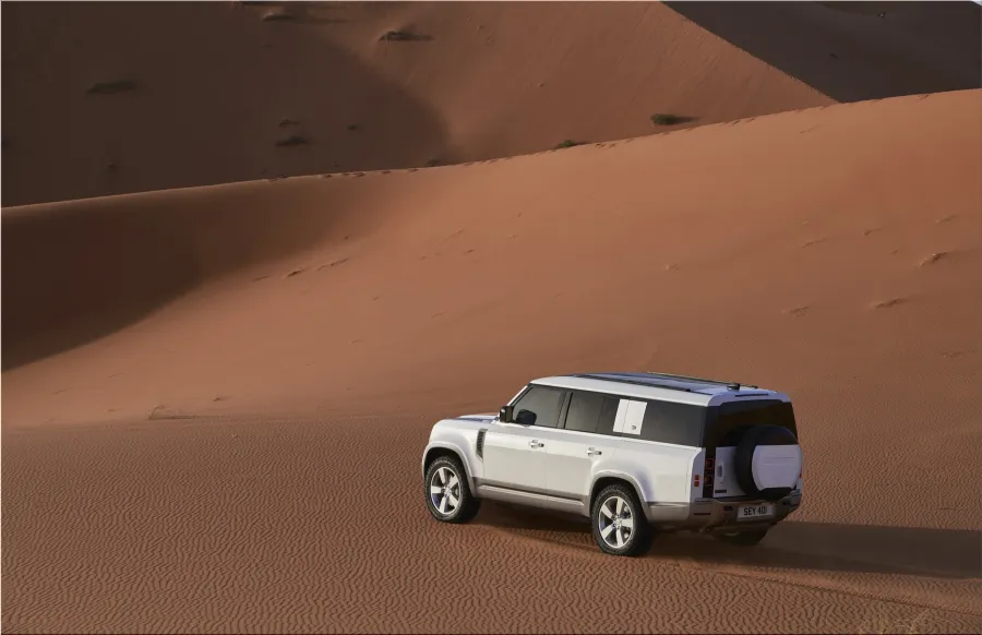 Land Rover Defender 130