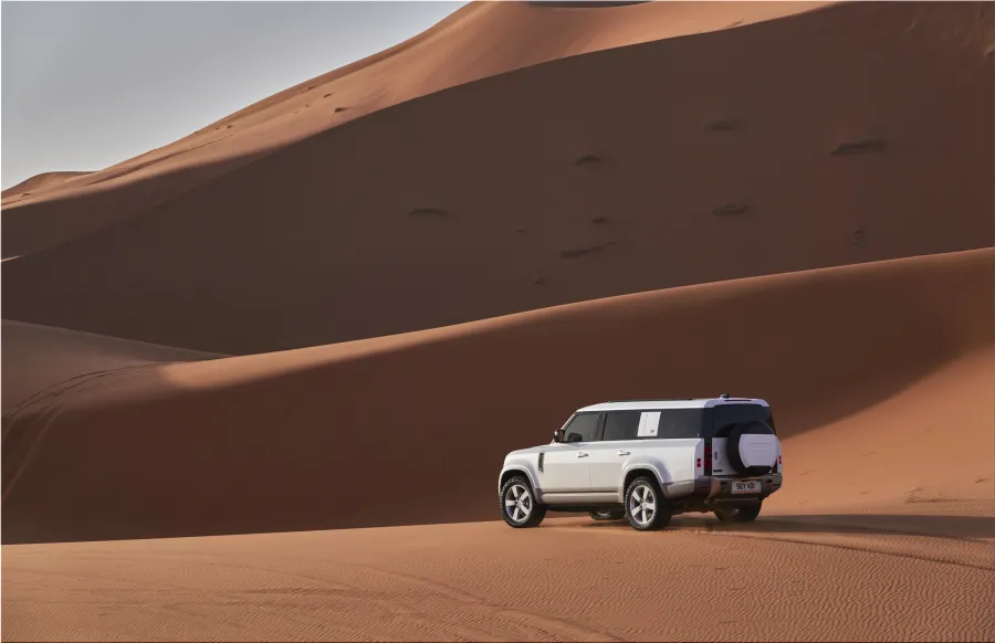 Land Rover Defender 130