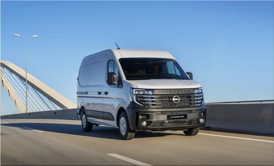 2025 Nissan Interstar van
