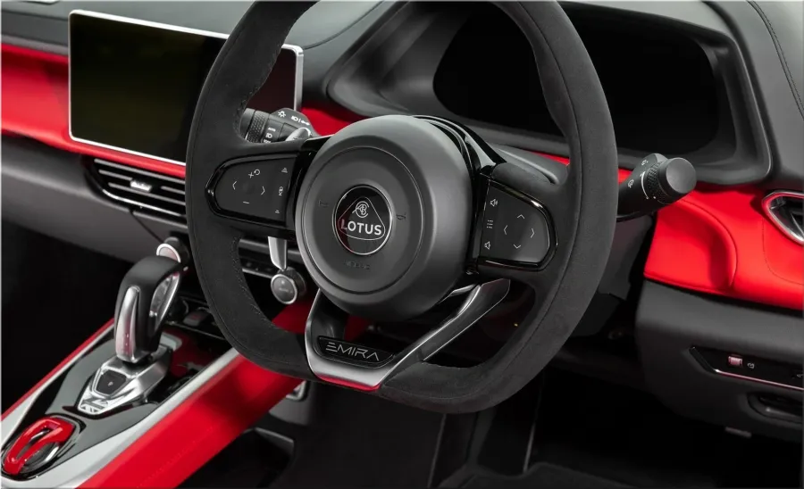 Lotus Emira i4
