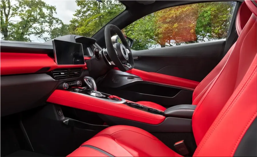 Lotus Emira i4