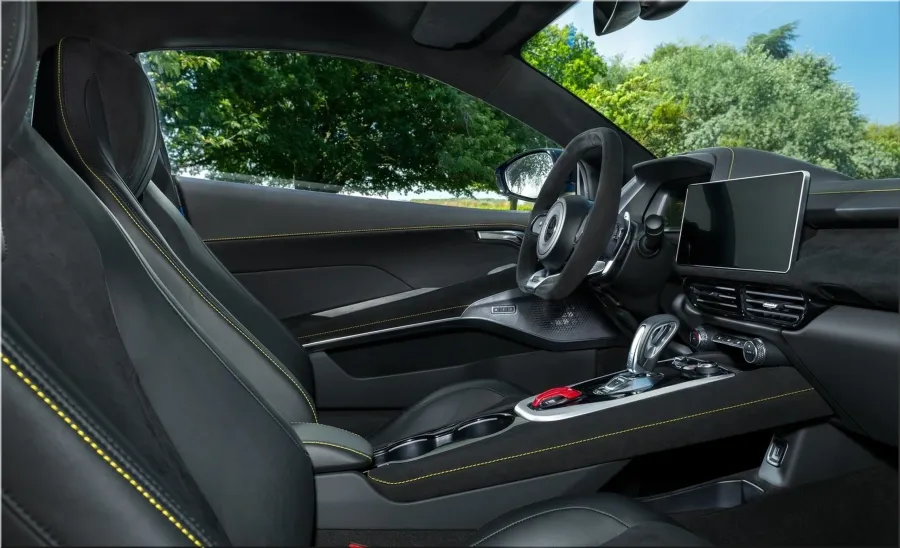 Lotus Emira i4