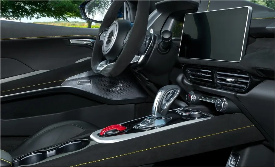 Lotus Emira i4