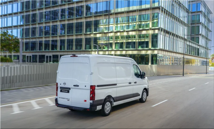 2025 Nissan Interstar van