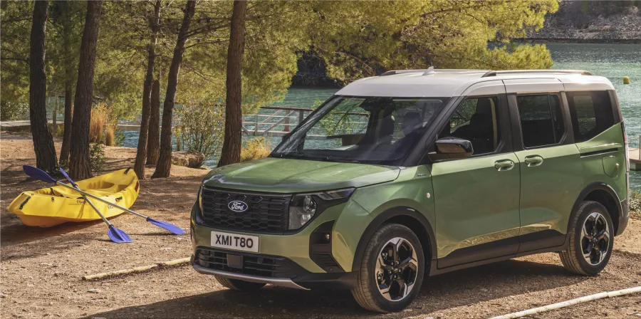 Ford E-Tourneo Courier