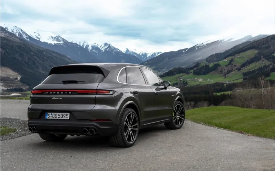 2024 Porsche Cayenne E-Hybrid
